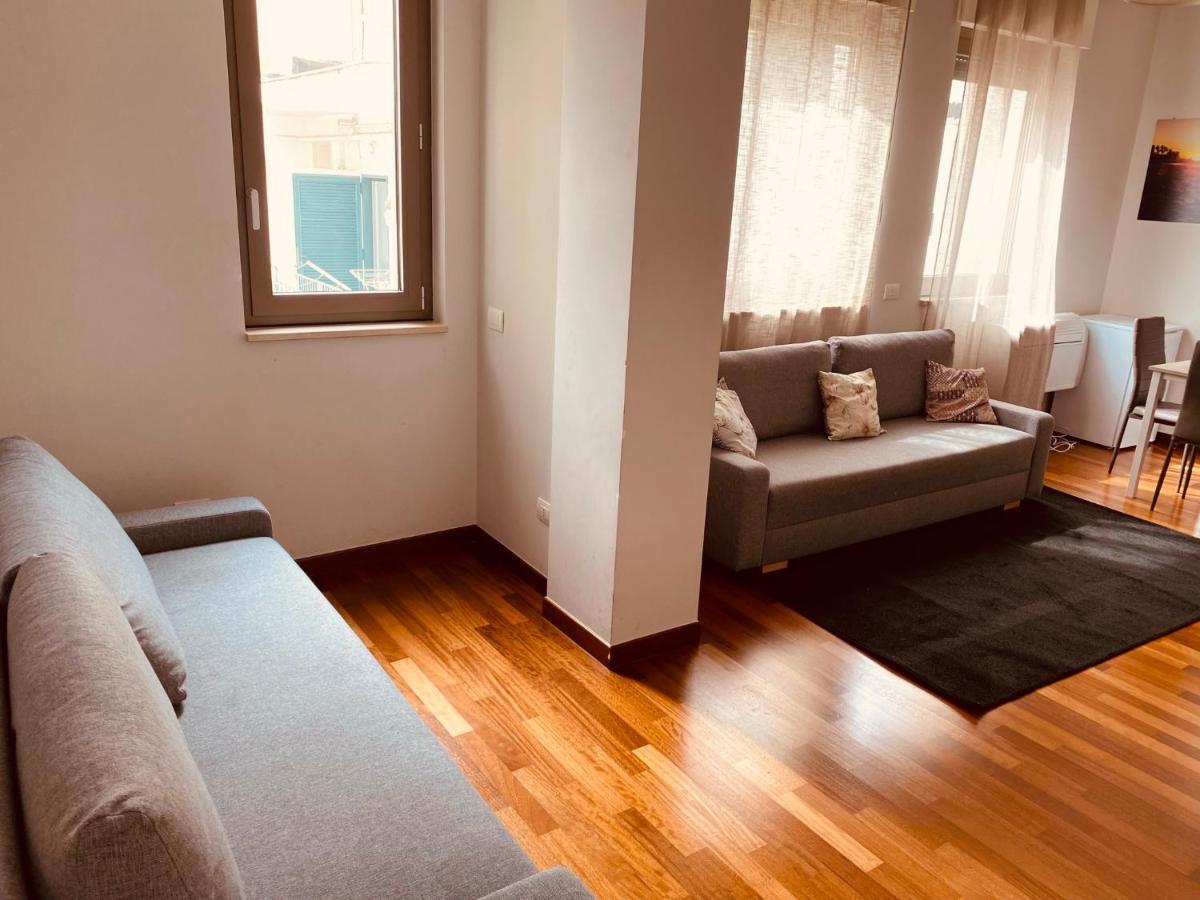 Berga Exclusive Suite 3 Bari Exteriör bild