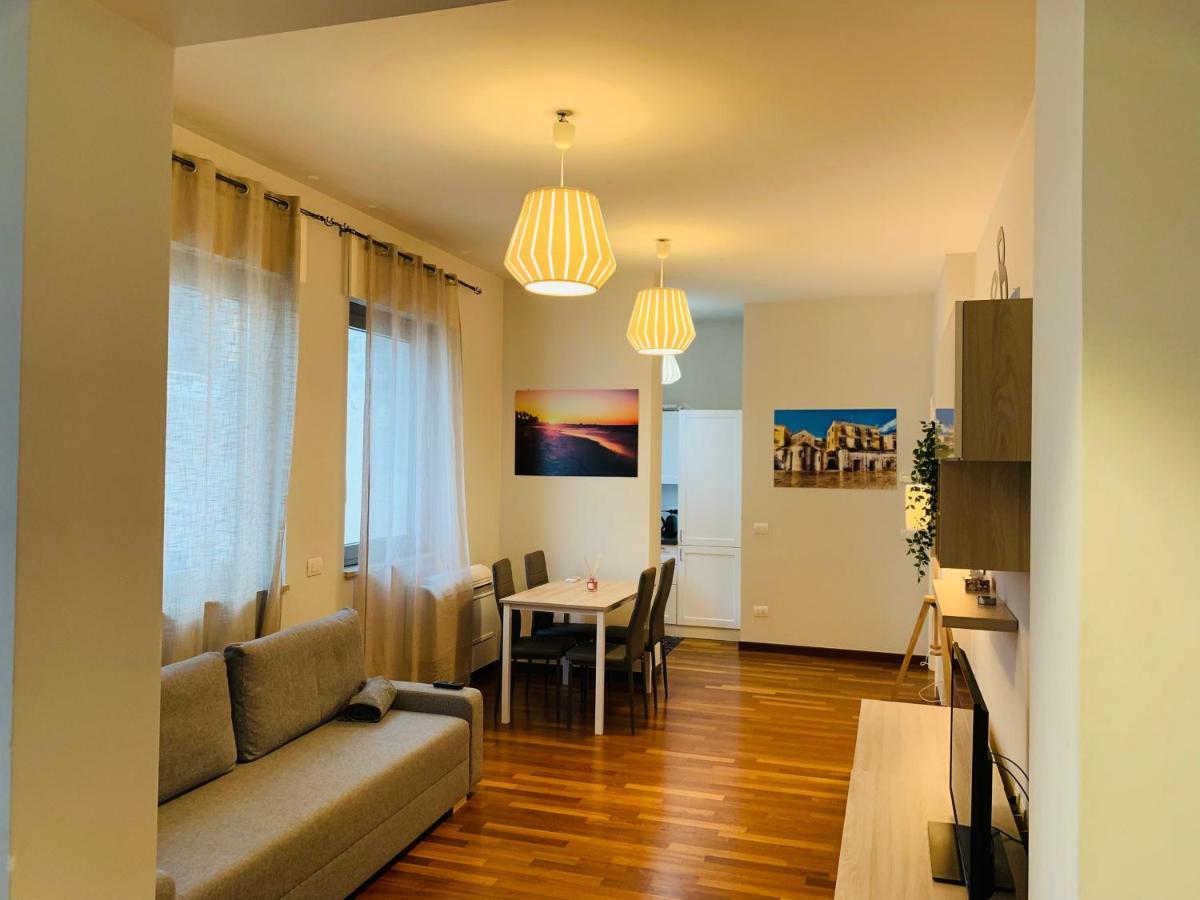 Berga Exclusive Suite 3 Bari Exteriör bild