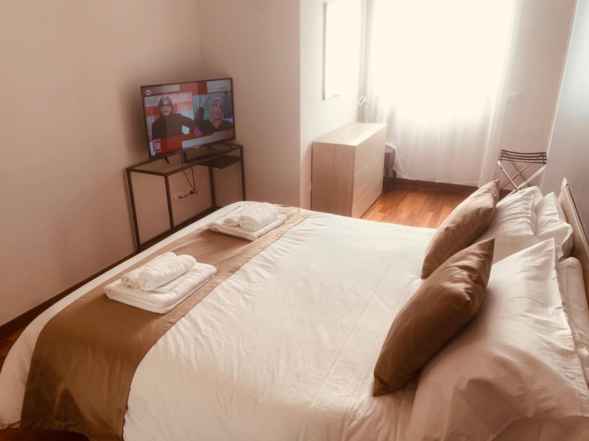 Berga Exclusive Suite 3 Bari Exteriör bild